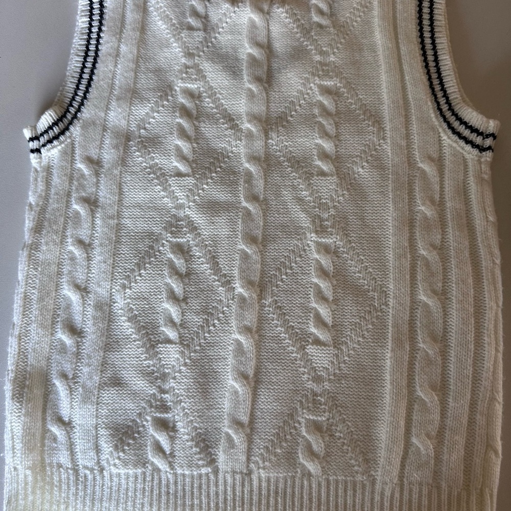 RSQ White Cable Knit V-Neck Sweater Vest